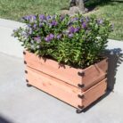 C_APA21_InstPho_Pho_Instld_OutdoorAccentsMission-90Angle-Flowerbed_C0