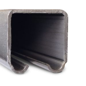 Riel portón U300 50x45x12x2.5mm x 6mts galvanizado Ducasse